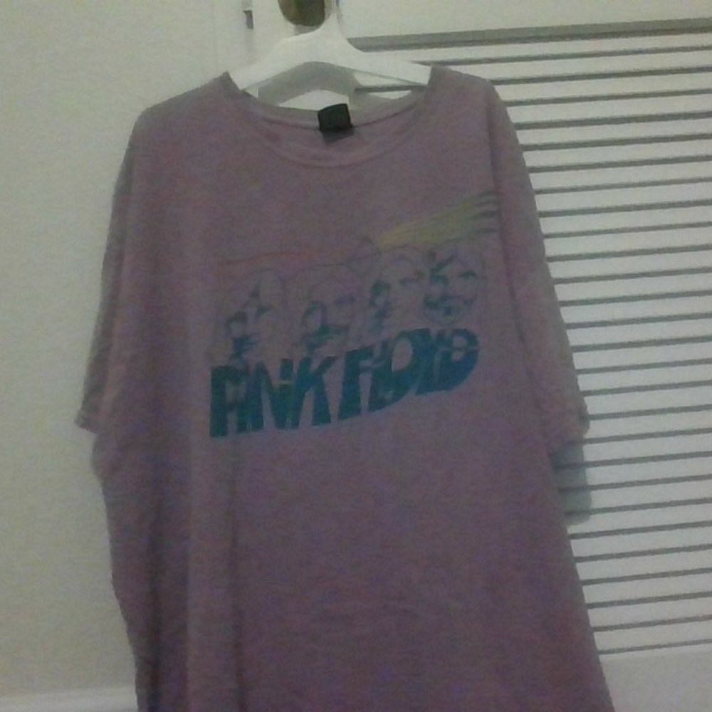 urban outfitters pink floyd shirt